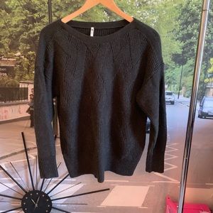 Leo & Nicole gray sweater size petite XL